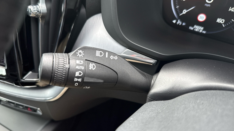 Volvo Xc60 2.0 T6 RC PHEV Inscription Expression 5dr AWD Auto Estate